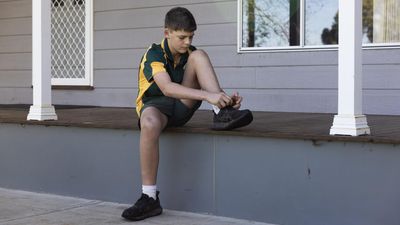 Schoolboy will walk 500km to fall down at PM's door