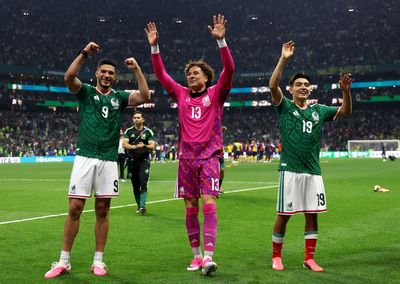 Mexico set up potential England World Cup clash as Arsenal's Piero Hincapie sent off