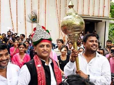 On Akhilesh's birthday, SP workers portray him as Lord Krishna; BJP demands apology
