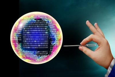 Apollo's Top Economist Issues Grim Warning As AI Boom Risks a 'Painful Repricing' If Returns Don't Arrive Fast Enough