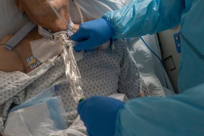 Life-threatening fungal infection that can live on surfaces for weeks is rising in the US