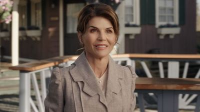 Lori Loughlin Just Announced One Hallmark Comeback, But I’m Shook By The Fans’ Other Request
