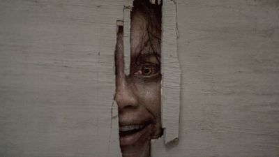 Evil Dead Burn Director Reveals Bruce Campbell's Biggest Request For Horror Sequel (And Gives Him A Huge Compliment)