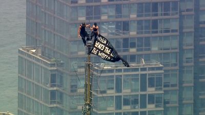 Two arrested after climbing Empire State Building antenna for marriage proposal
