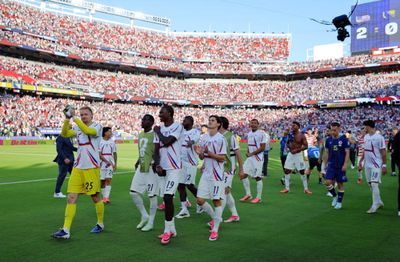 US keep World Cup dream alive with gutsy win over Bosnia