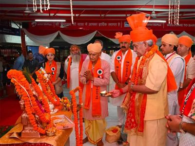 Amarnath Yatra 2026 begins: Over 4,800 pilgrims in 259 vehicles set off in first batch