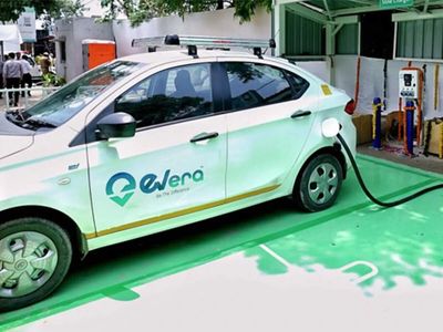 Rs 1 lakh crore on crude imports will be saved by 2030, as 35 lakh EVs will replace petrol vehicles: SBI Report