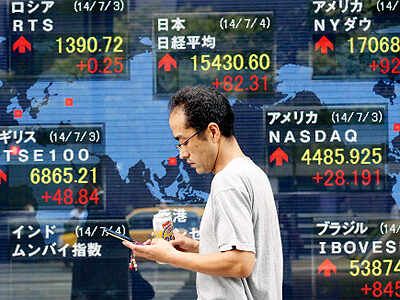 Japanese stocks hit by biggest foreign weekly selloff since March as tech rally cools
