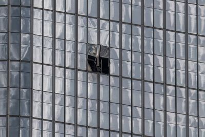 New details emerge about plane that hit tallest building in Beijing