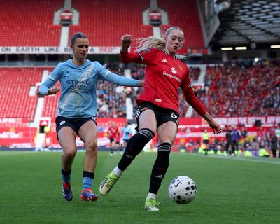 Record-breaker Layla Drury signs first professional deal with Manchester United