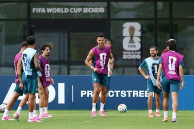 Spain and Portugal eye World Cup last 16