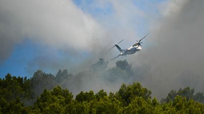 Wildfires spread across southern France, as heatwave reignites forest concerns