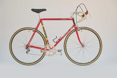 When an Olympic medalist made a comeback, a special bike was soon on its way to him