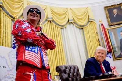 Kid Rock admits he calls Trump late at night to show off to his drinking buddies
