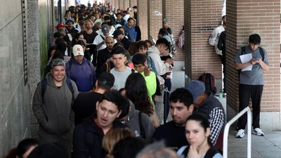 Almost 1.2 million of Spain's undocumented migrants apply for regularisation
