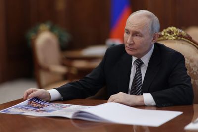 Putin is pushing Russia into an 'economic, political, and military abyss,' think tank says