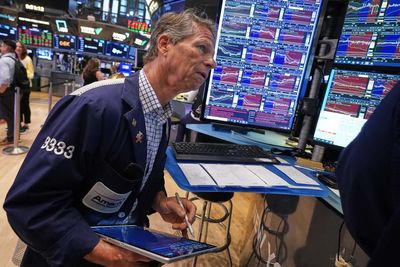 US stocks today: Nasdaq ends lower with tech slip; investors assess softer jobs data