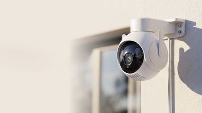 SwitchBot's new outdoor security camera doesn't just spot intruders – it can react to them too