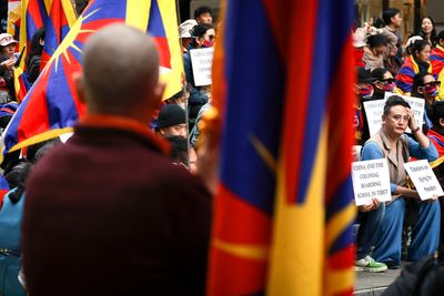 Man carrying Tibetan flag dies from severe burns near UN headquarters, police say