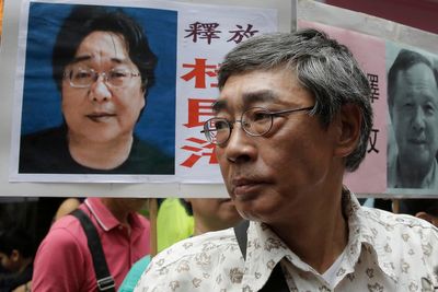 Hong Kong bookseller Lam Wing-kee, seized by Chinese authorities in 2015, dies in Taiwan at 70