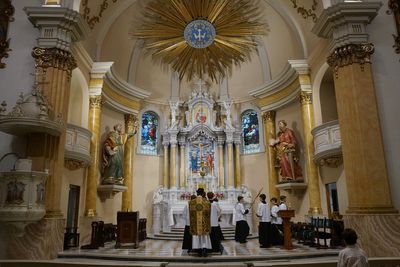 Latin Mass, but faithful to the pope: A Minnesota church shows a different way during schism crisis