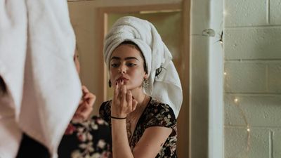 Questions de femmes : routine beauté, produits et gestes à éviter