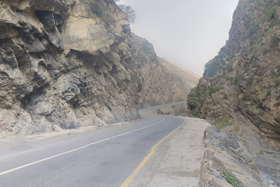 At least 40 dead as overcrowded bus plunges into ravine in Pakistan