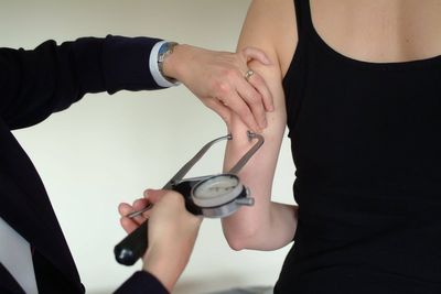 Give workers health checks when they start new jobs, says Labour adviser
