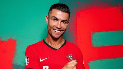 Cristiano Ronaldo and Georgina Rodríguez's Closet Storage Reveals the Luxury Lighting Trend Set to Define 2026