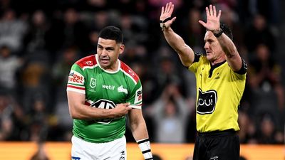 Walker apology after kicking in Souths loss to Panthers