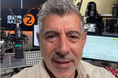 Gary Davies reflects on difficult start to Radio 2 breakfast show tenure
