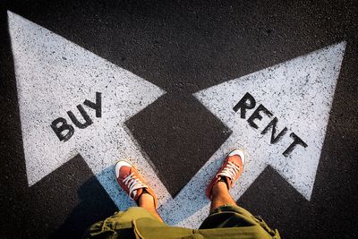 Techie served 15-day notice to vacate rented flat, sparks owning vs renting debate