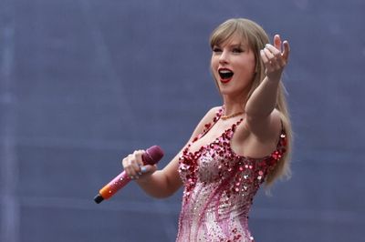 All of the clues swirling around which designer may be behind Taylor Swift’s wedding dress