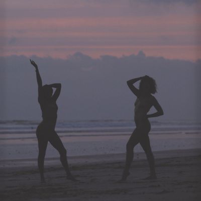 The Emotional Burden of Being the 'Therapist Friend'—and How to Set Healthier Boundaries