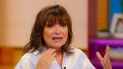 Lorraine Kelly's blue and white cotton summer dress is the breathable answer to how to look polished in a heatwave