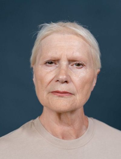 Study Finds Dementia Risk Factors Hit Women Harder – High Blood Pressure, BMI and Hearing Loss Are Key