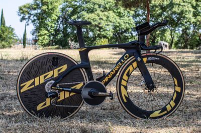 3D-printed blip mounts and 160mm cranks: Tom Pidcock’s Pinarello Bolide F time trial bike primed and ready to roll ahead of the Tour de France TTT