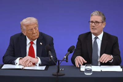 Trump Reportedly Left UK Officials Stifling Laughter During His 'Fat Foxes' Rant While on a Call With Starmer
