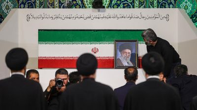 Iranian leaders, foreign officials pay respects to Khamenei ahead of grand funeral