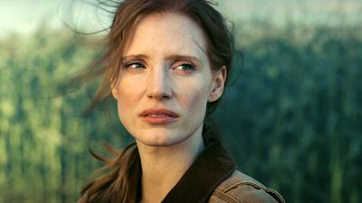 The True Story Behind Christopher Nolan's Famously Red Scripts (Per Jessica Chastain)