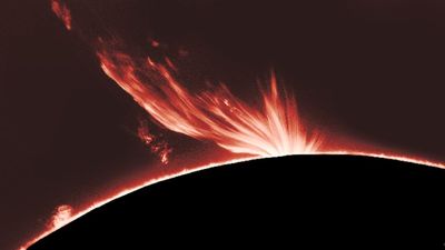 'Machine-gun sun' could bring auroras to more than a dozen states this Independence Day weekend