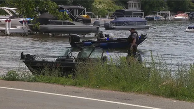 7 rescued as boat capsizes on Wisconsin lake; 3 children dead