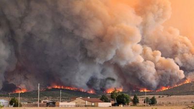 Watch: Thousands forced to evacuate as wildfire rages across Colorado
