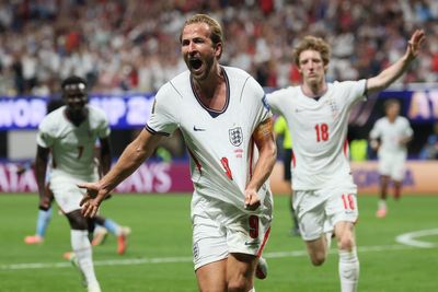 Who would England play next at World Cup if they beat Mexico tonight?