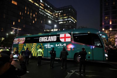 England players arrive in Mexico to boos and jeers after team hotel location leaked