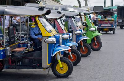 ETtech Explainer: Why MeitY wants Google and Apple to remove e-rickshaw battery apps
