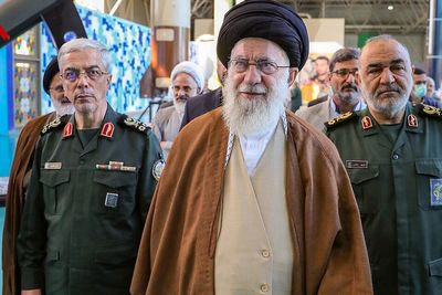 'Death to America': Crowds at Khamenei Funeral Call for Revenge Against US-Israel and Wave '#Killtrump' Banner