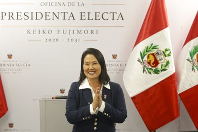 A Fujimori Returns to Peru's Palace, This Time Without a Legislative Majority
