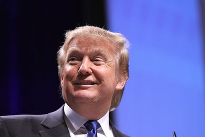 'It Looks More Like Dementia': Pathologist Says Viral Trump 'Scissors' Clip Could Be Consistent With Frontal Lobe Impairment