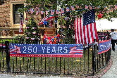 Is Walmart Open on 4th of July? Wegmans, Aldi and Starbucks Holiday Hours Explained